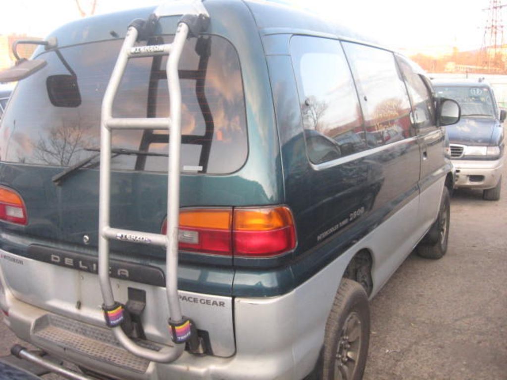 1996 Mitsubishi Delica