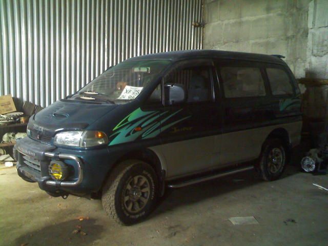 1996 Mitsubishi Delica