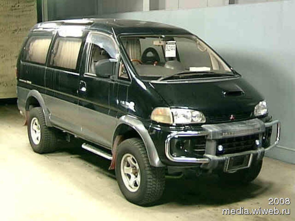 1996 Mitsubishi Delica