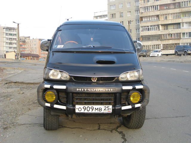 1996 Mitsubishi Delica