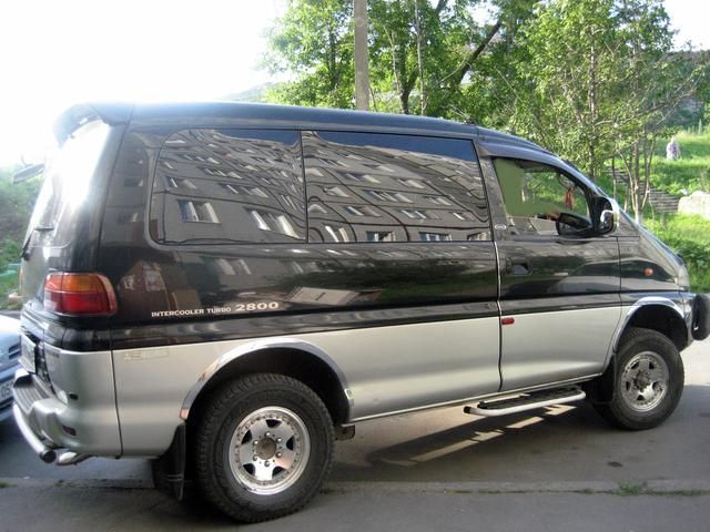 1996 Mitsubishi Delica