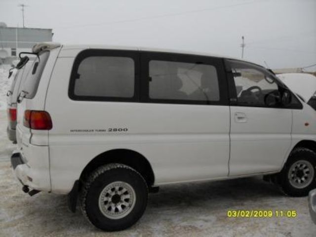 1996 Mitsubishi Delica
