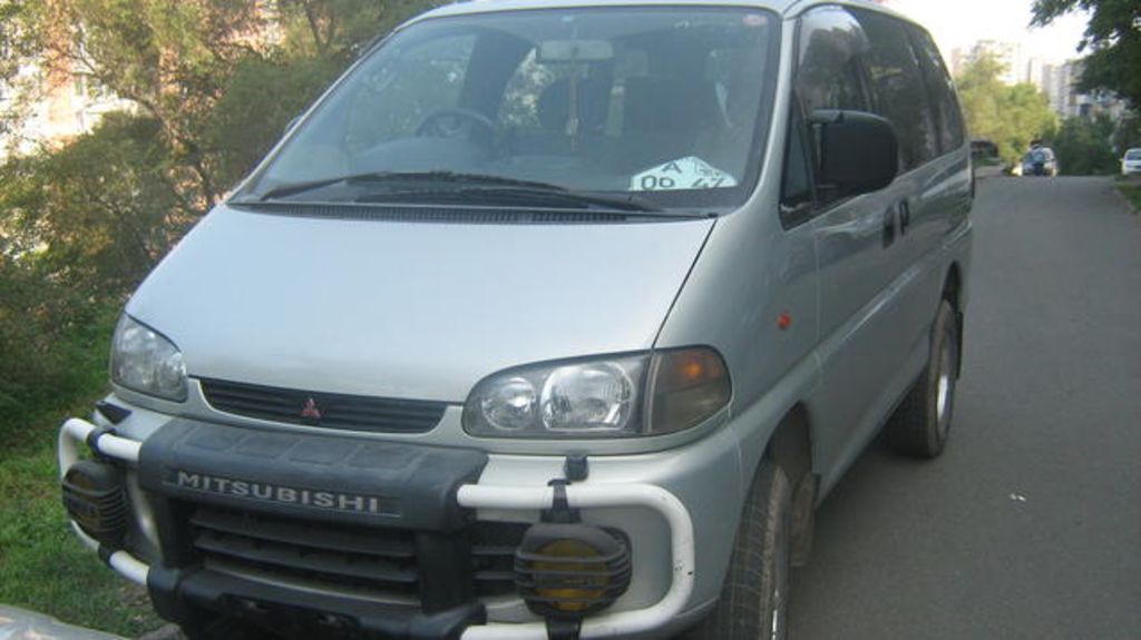 1996 Mitsubishi Delica