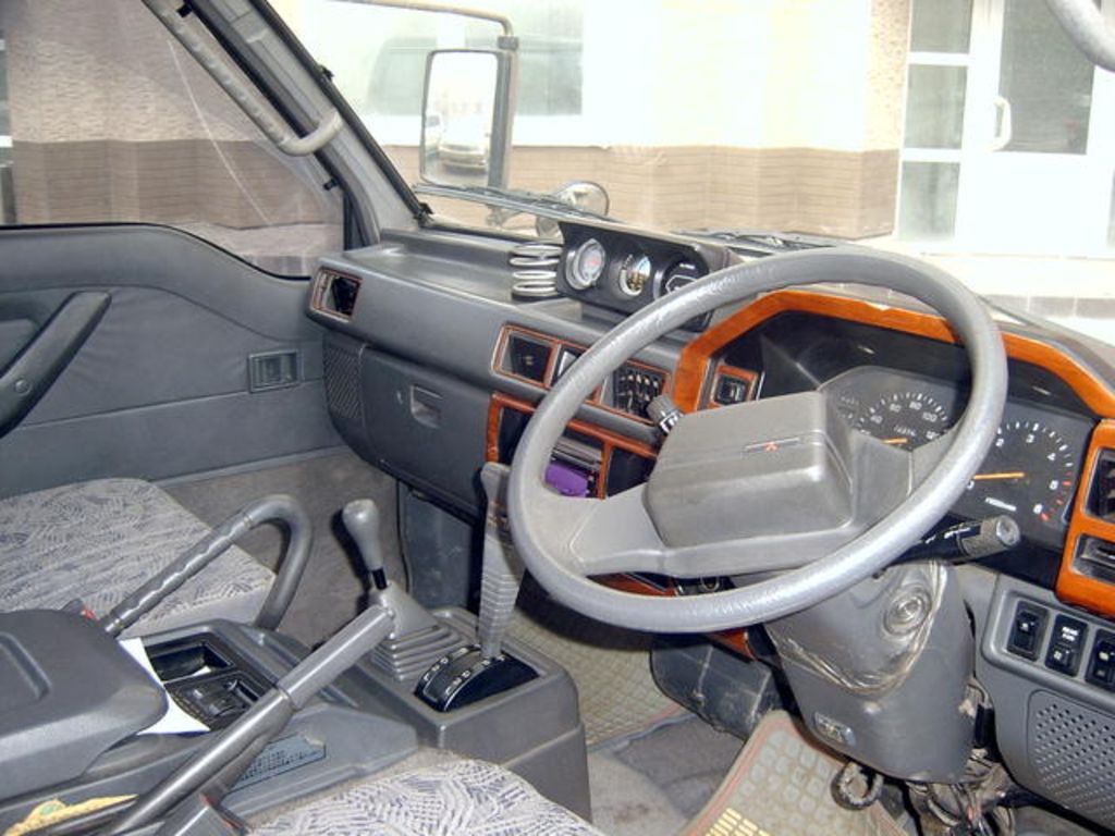 1996 Mitsubishi Delica