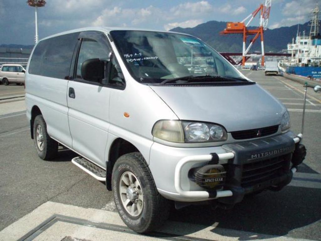 1996 Mitsubishi Delica