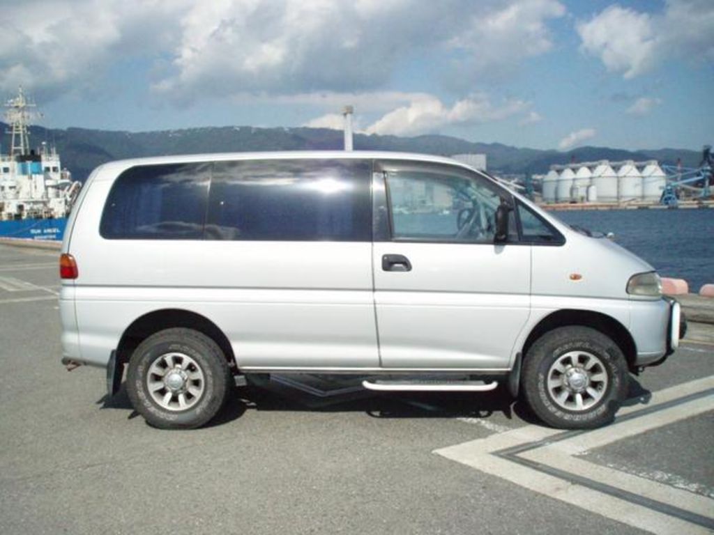 1996 Mitsubishi Delica