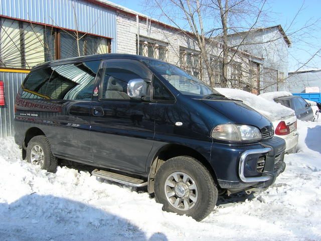 1996 Mitsubishi Delica