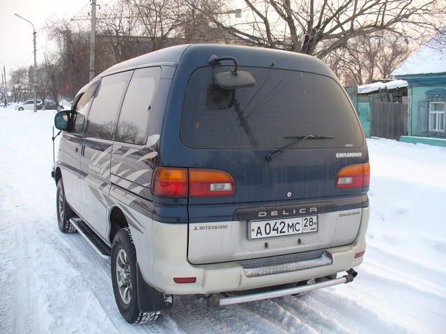1996 Mitsubishi Delica