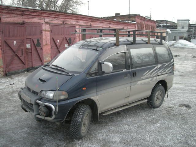 1996 Mitsubishi Delica