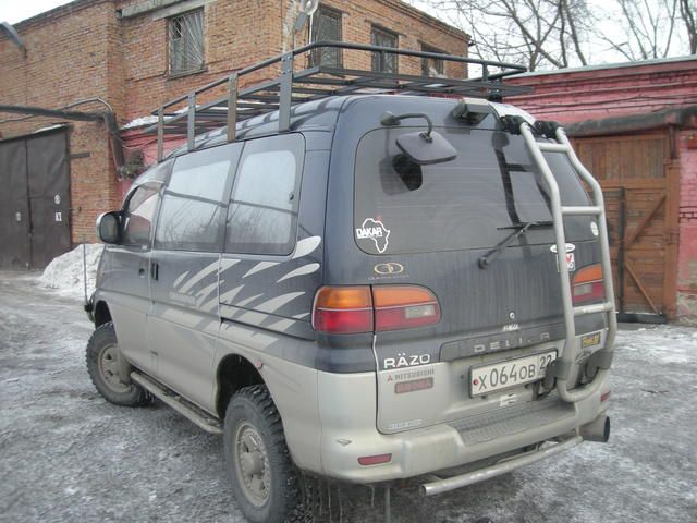 1996 Mitsubishi Delica