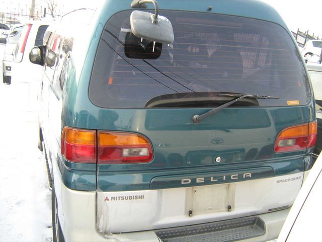 1996 Mitsubishi Delica