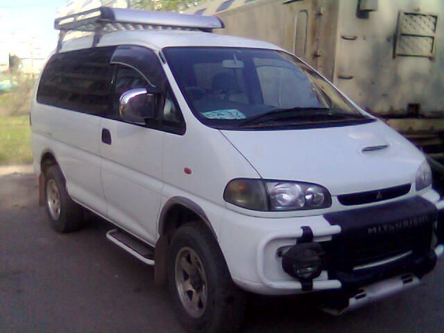 1996 Mitsubishi Delica