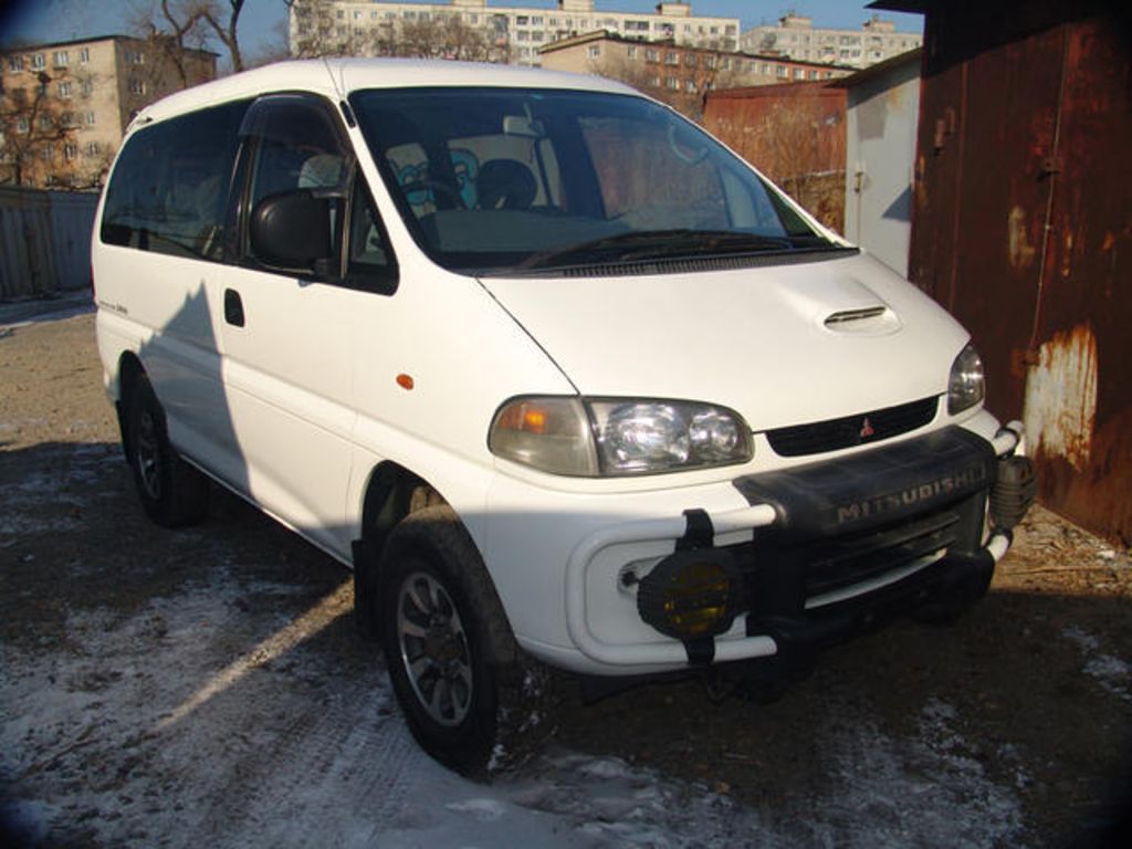 1996 Mitsubishi Delica