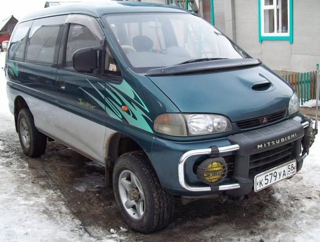 1996 Mitsubishi Delica