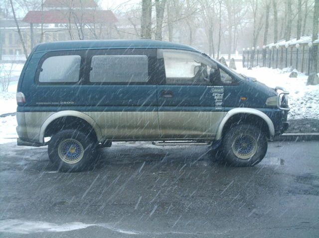 1996 Mitsubishi Delica