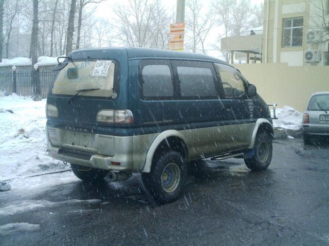 1996 Mitsubishi Delica