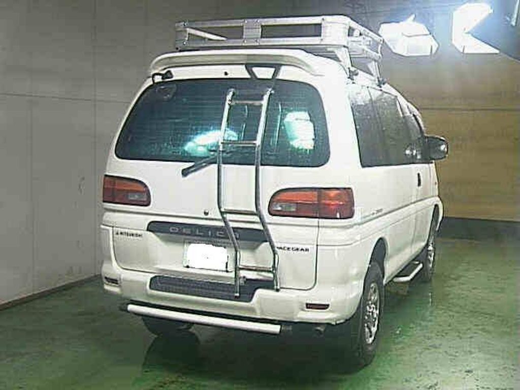 1996 Mitsubishi Delica