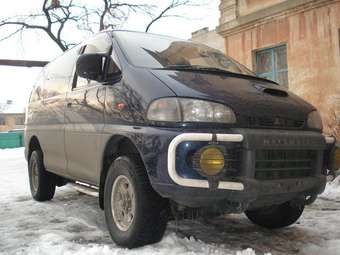 1996 Mitsubishi Delica Pictures