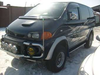 1996 Mitsubishi Delica Photos