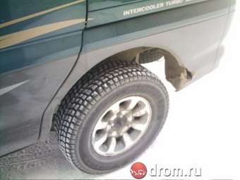 1996 Mitsubishi Delica Pictures