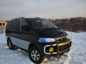 1996 Mitsubishi Delica Pictures
