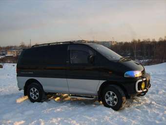 1996 Mitsubishi Delica Pictures