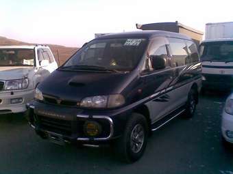 1996 Mitsubishi Delica Photos