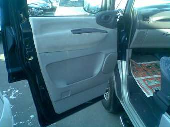 1996 Mitsubishi Delica Photos