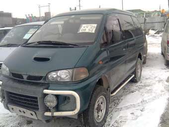 1996 Mitsubishi Delica Pictures