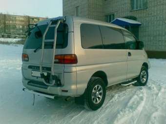 1996 Mitsubishi Delica Pictures