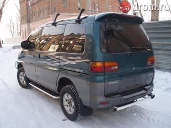 1996 Mitsubishi Delica Pictures