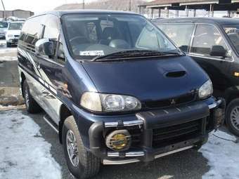 1996 Mitsubishi Delica Pictures