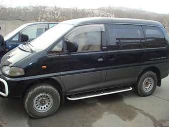 1996 Mitsubishi Delica Pictures