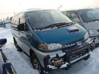 1996 Mitsubishi Delica Pictures