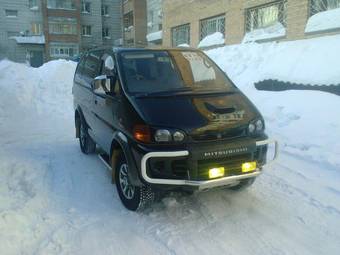 1996 Mitsubishi Delica Pictures