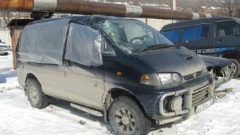 1996 Mitsubishi Delica Photos