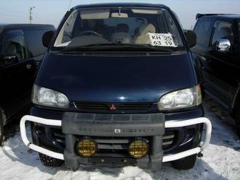 1996 Mitsubishi Delica Wallpapers