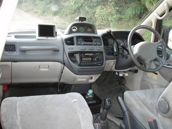 1996 Mitsubishi Delica Photos