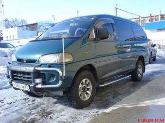 1996 Mitsubishi Delica Pictures
