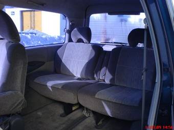 1996 Mitsubishi Delica Pictures