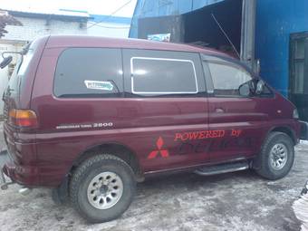 1996 Mitsubishi Delica Pictures