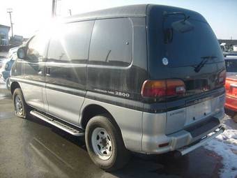 1996 Mitsubishi Delica Pictures