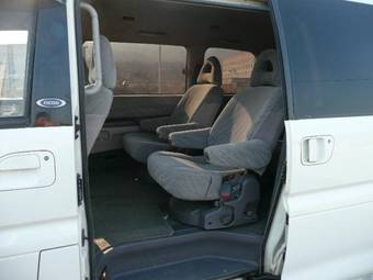 1996 Mitsubishi Delica Pictures