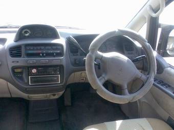 1996 Mitsubishi Delica Photos