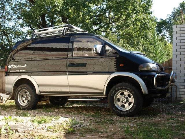 1996 Mitsubishi Delica