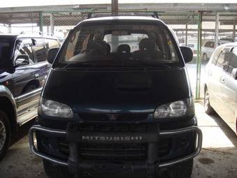 1996 Mitsubishi Delica Photos