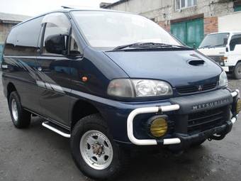 1996 Mitsubishi Delica Photos