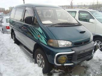 1996 Mitsubishi Delica Photos