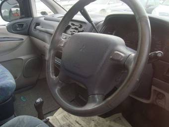 1996 Mitsubishi Delica Photos
