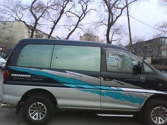 1996 Mitsubishi Delica Photos